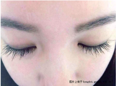 超雞凍！快來看blingbling電眼！艾格碧詩睫毛增長液評測